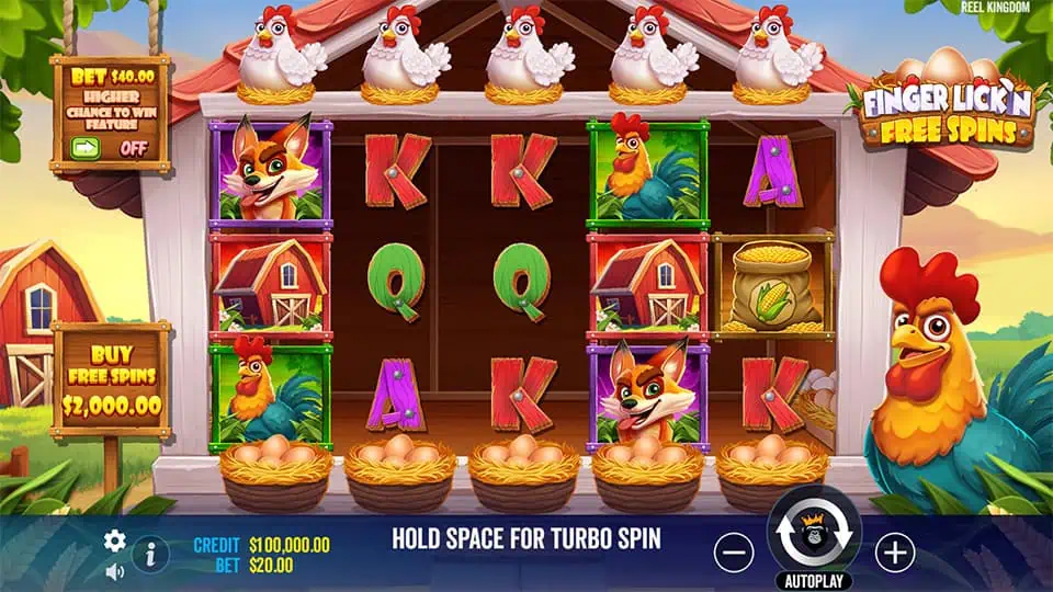 Grille 5x3 de Finger Lick'n Free Spins avec les poules sur les rouleaux et le bassin d'œufs au premier plan