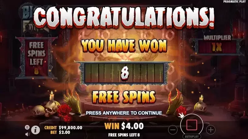 Écran de free spins de Blade & Fangs sur grille 5×6 avec multiplicateur cumulatif affiché pendant le bonus round