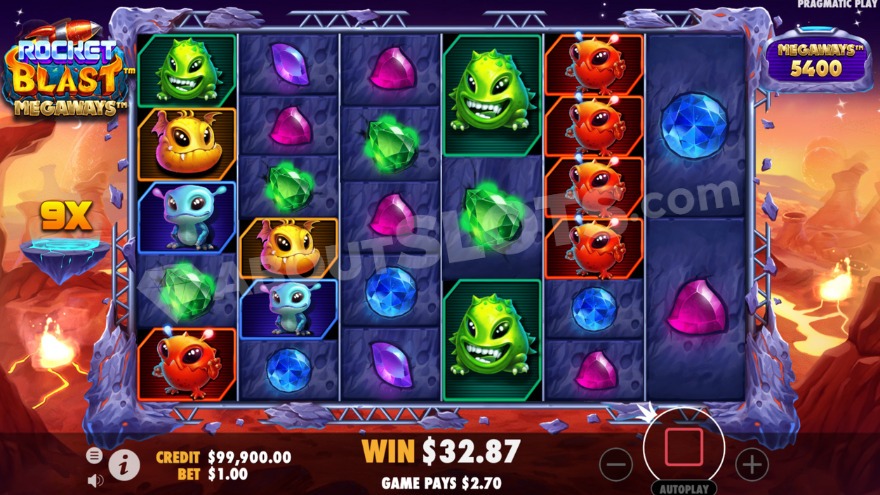 Écran free spins de Rocket Blast Megaways avec un multiplicateur progressif de x9 affiché