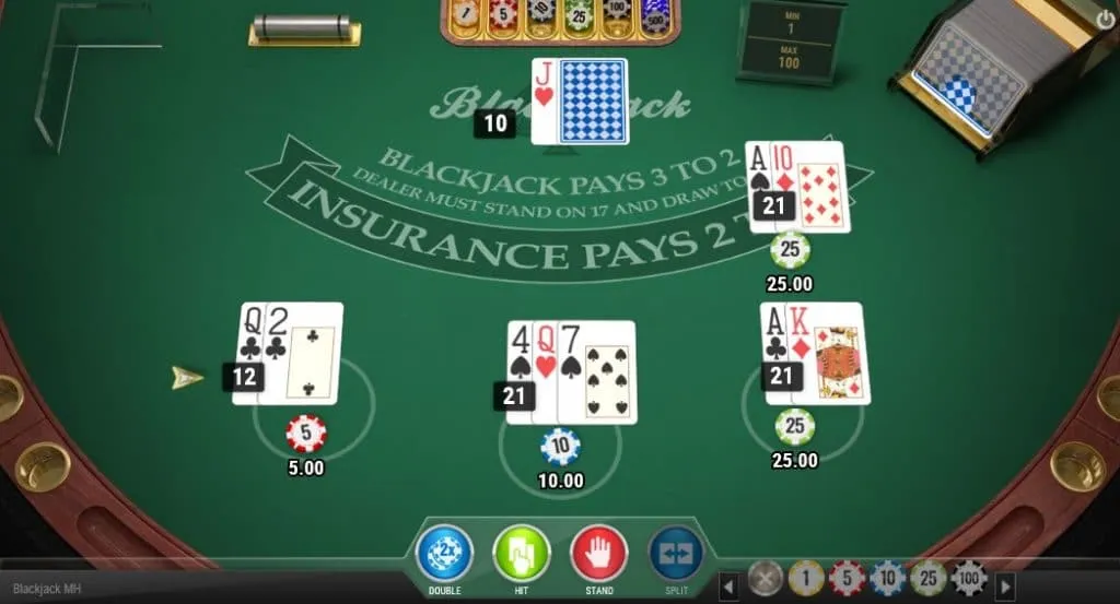 Trois mains actives sur European Blackjack MH totalisant 19, 21 et 15 face au croupier
