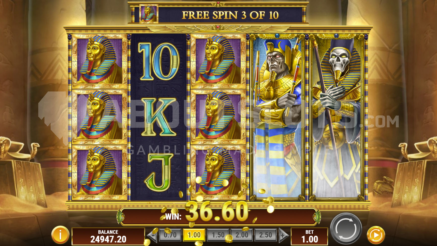 Écran de Free Spins de Cat Wilde and the Doom Of Dead avec le Wild extensible actif sur un rouleau