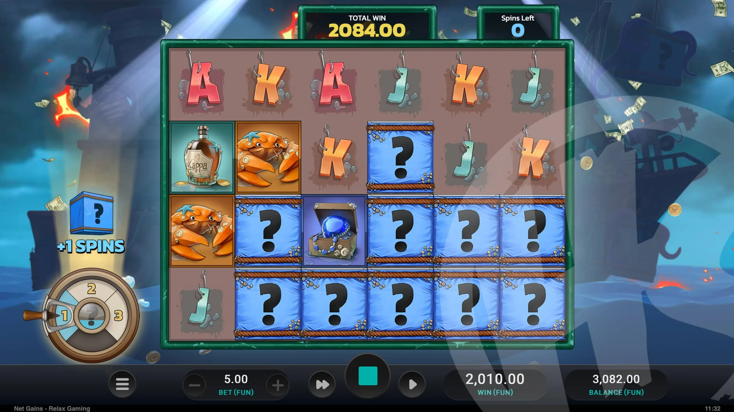 Écran Sticky Mystery Free Spins de Net Gains avec coffres mystère verrouillés et gain de 2084