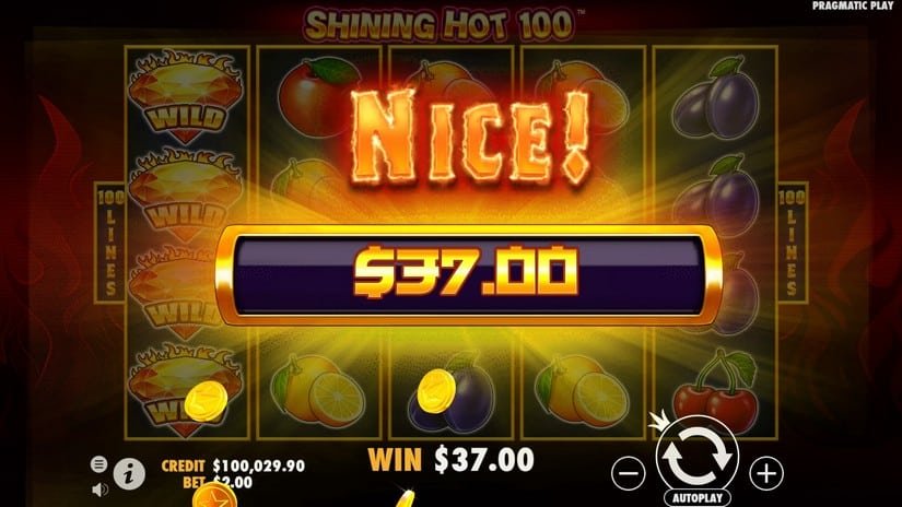 Écran de gros gain sur Shining Hot 100 avec une colonne de Wild diamants enflammés alignés sur les rouleaux