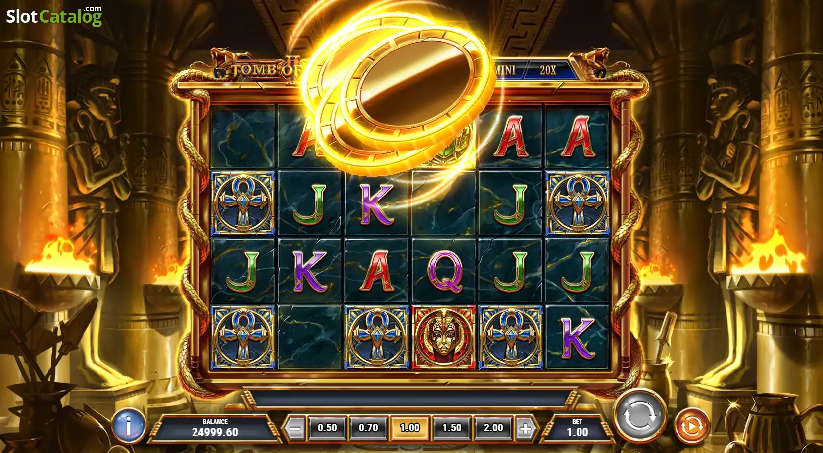 Tour de free spins de Tomb of Gold II avec un wild multiplicateur actif sur la grille