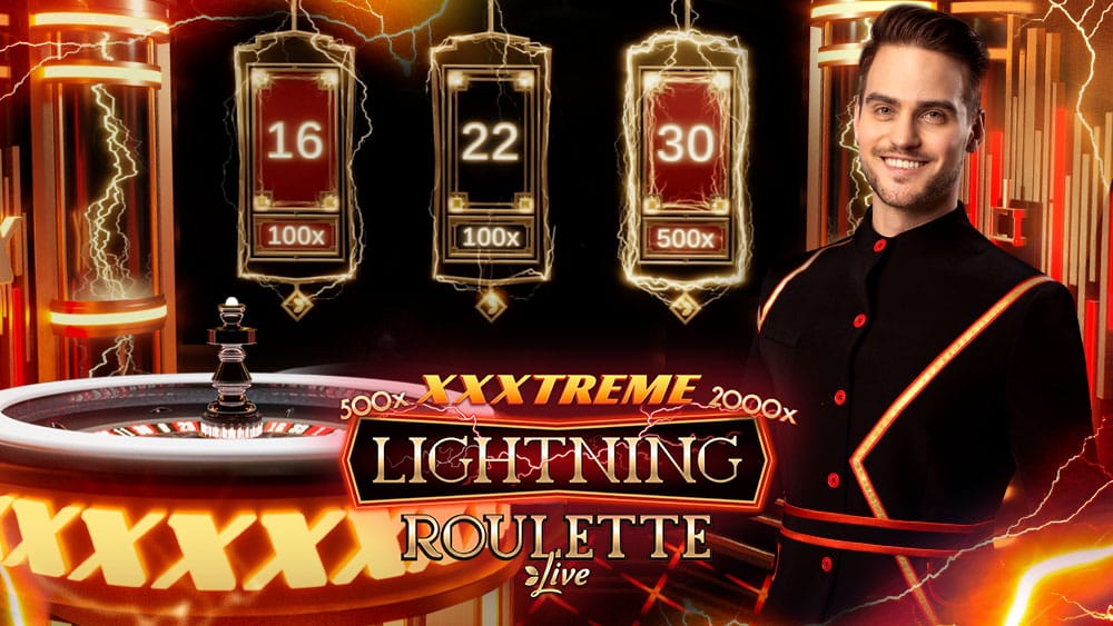Studio noir rouge et or de XXXtreme Lightning Roulette d'Evolution Gaming pendant une frappe électrique